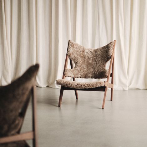 Menu Knitting Stuhl Lounge Chair Walnut/ Sheepskin Nougat 